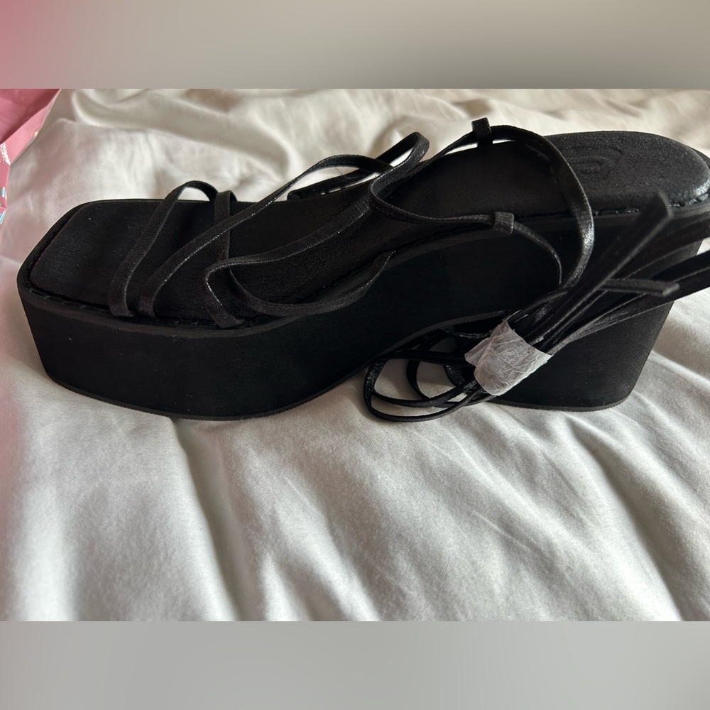Platform Sandals - Picture 2 of 5